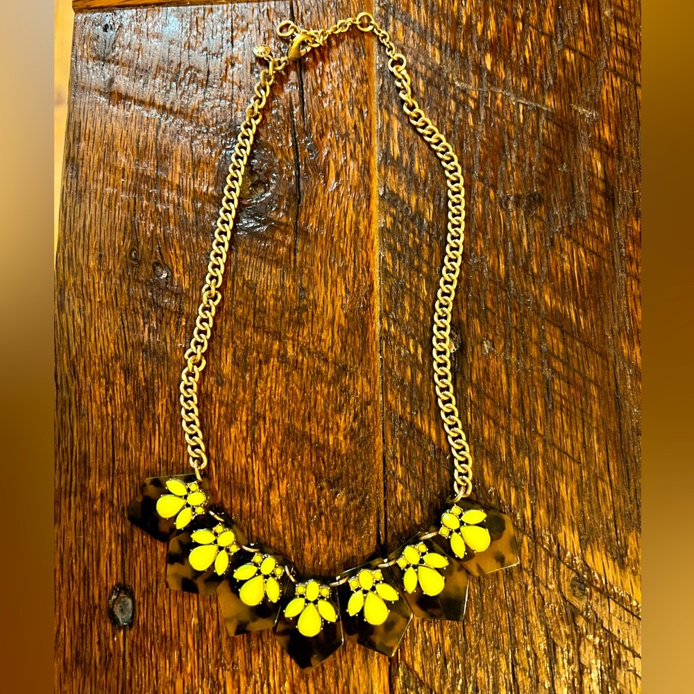 Pretty yellow and tortoiseshell necklace